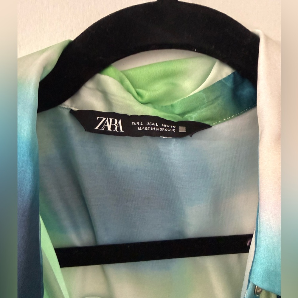 Zara Button-Up Shirt - Picture 3 of 3
